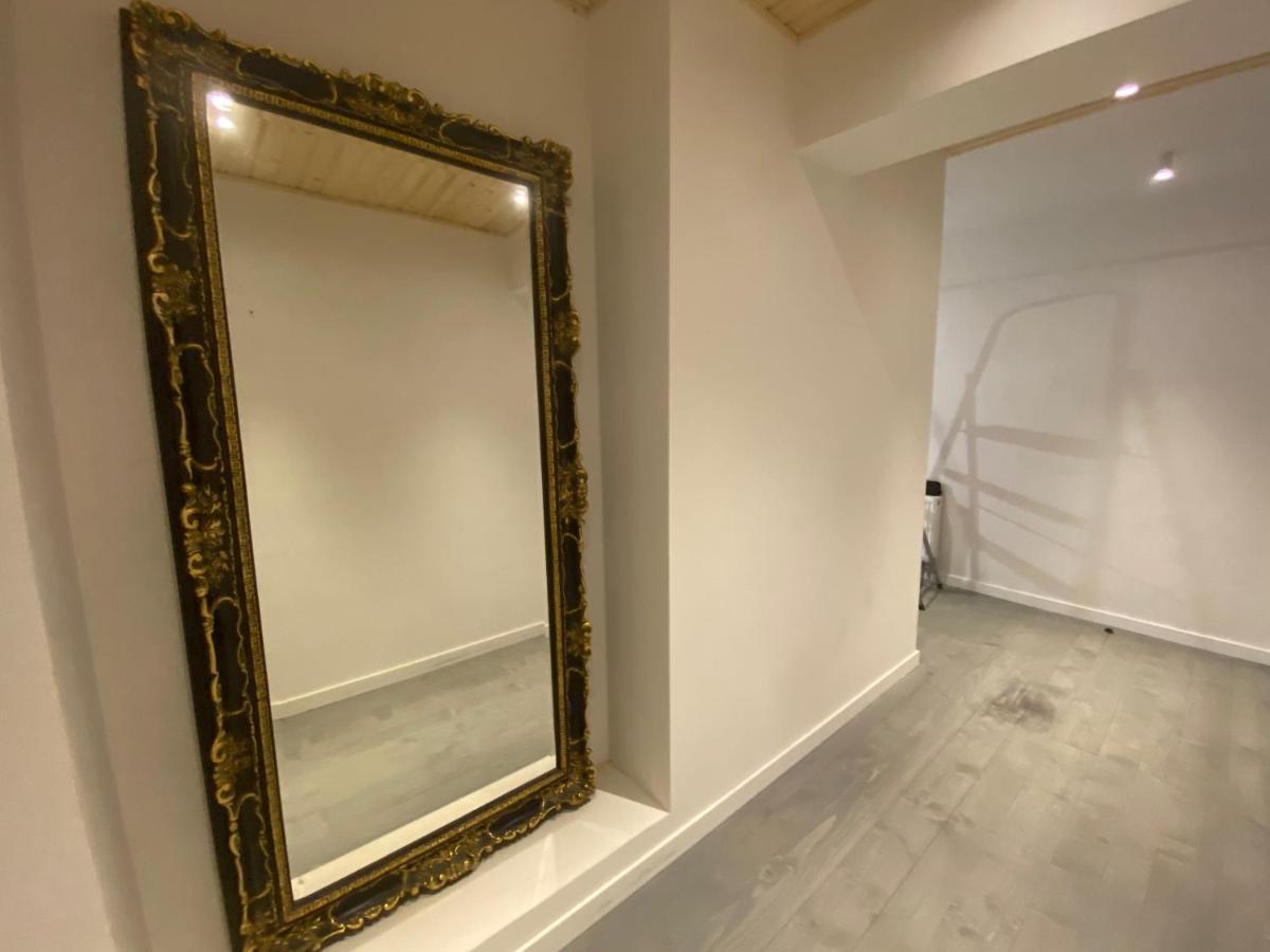 центр львова вулиця лесі українки 19 Apartment *