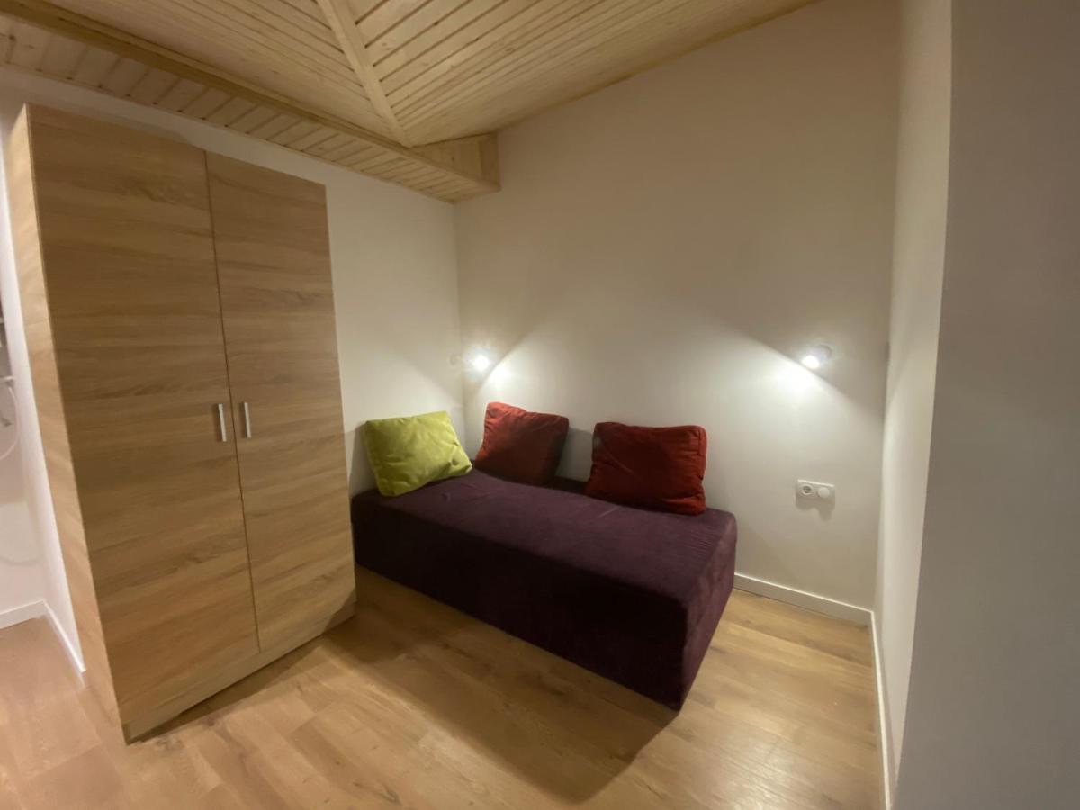 на вулиці лесі українки 19 кв 5 *