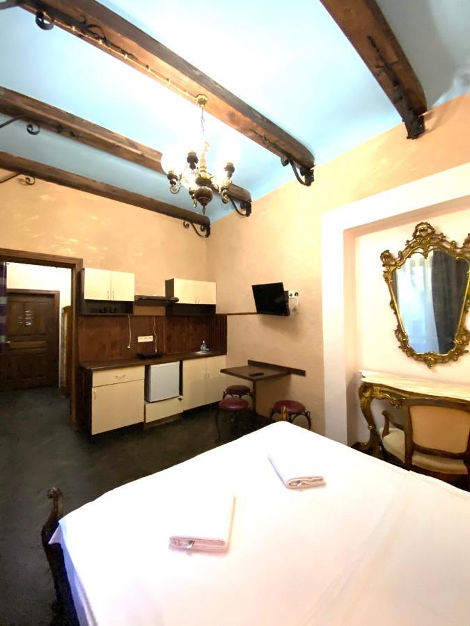 Апартаменты на вулиці лесі українки 19 кв 5 *