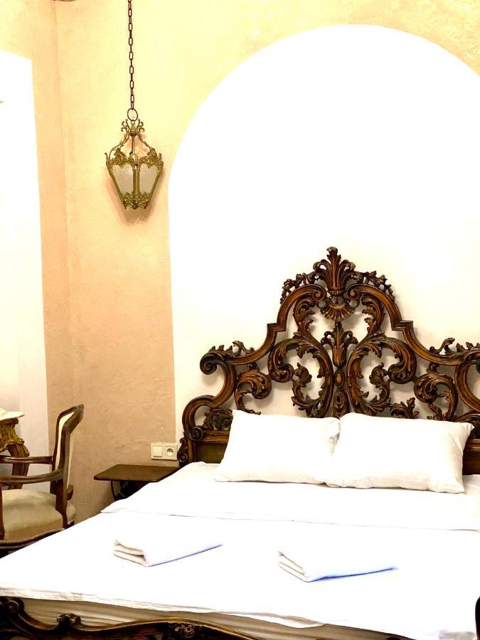 на вулиці лесі українки 19 кв 5 *
